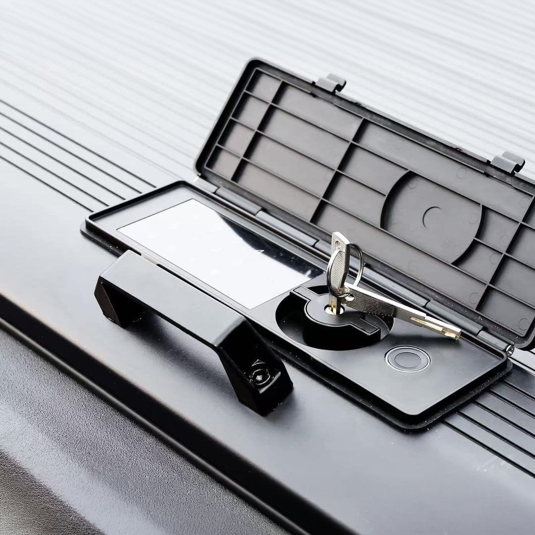 Toyota Hilux Manual Roller Shutter with Fingerprint Lock